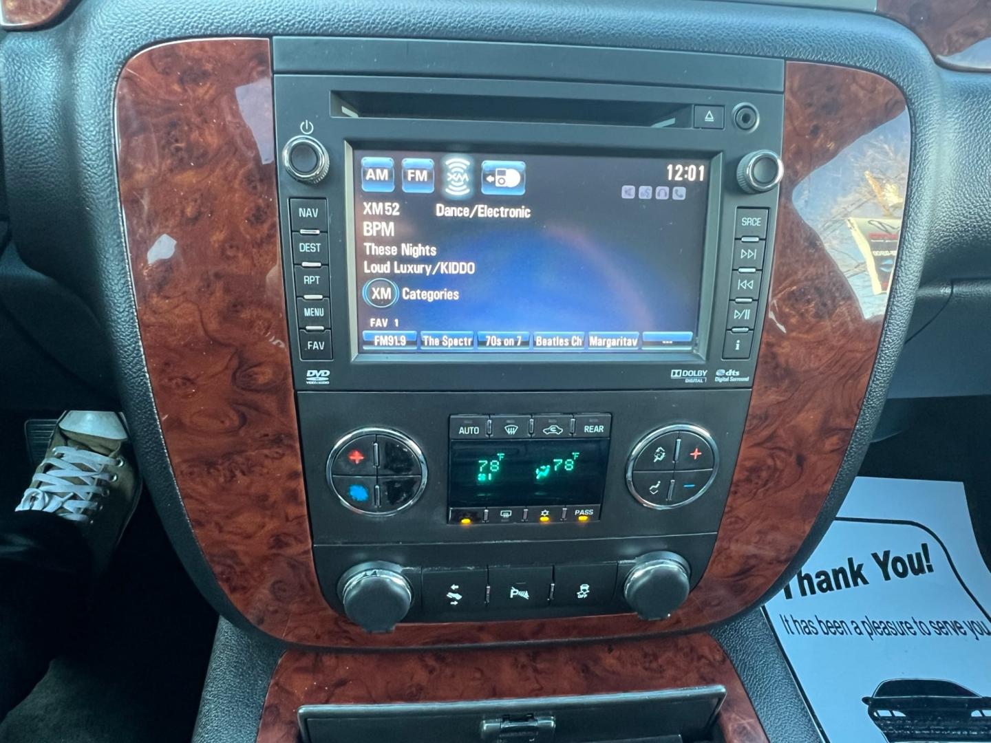 2014 White /Black Leather Chevrolet Suburban LTZ 1500 4WD (1GNSKKE77ER) with an 5.3L V8 OHV 16V FFV engine, 6 SPEED AUTOMATIC transmission, located at 1018 Brunswick Ave, Trenton, NJ, 08638, (609) 989-0900, 40.240086, -74.748085 - Photo#35